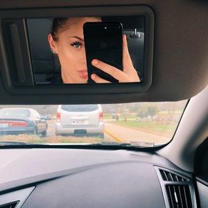 Meet your Posher, Victoria